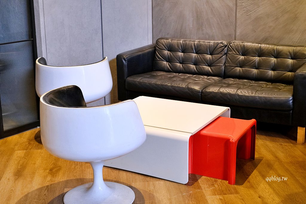 嘉義東區︱往前咖啡製作所 Forward Roasters．老建築新生命，荒廢鐵工廠改造的工業風咖啡館 @QQ的懶骨頭