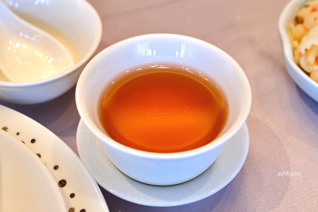 台中西屯︱頂粵吉品．台中頂級粵菜料理，耗資5億打造的婚宴會館，道道精彩 @QQ的懶骨頭