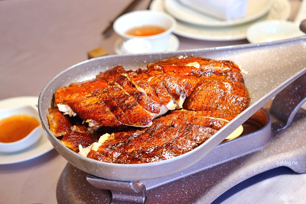 台中西屯︱頂粵吉品．台中頂級粵菜料理，耗資5億打造的婚宴會館，道道精彩 @QQ的懶骨頭