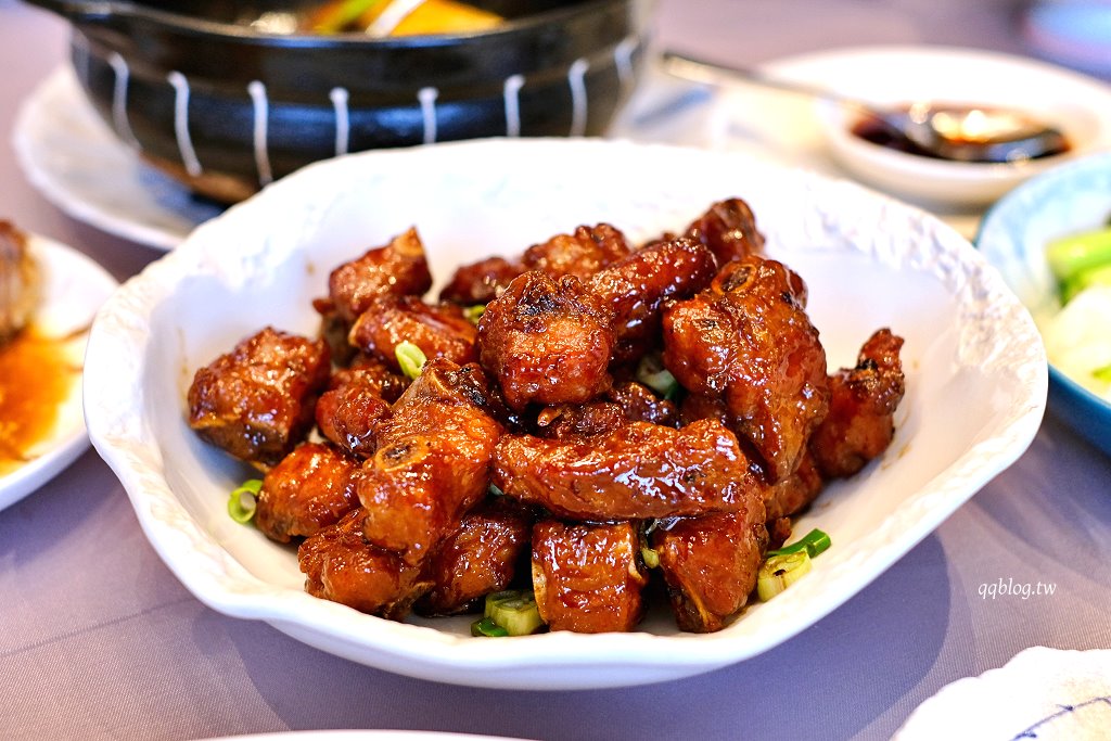 台中西屯︱頂粵吉品．台中頂級粵菜料理，耗資5億打造的婚宴會館，道道精彩 @QQ的懶骨頭