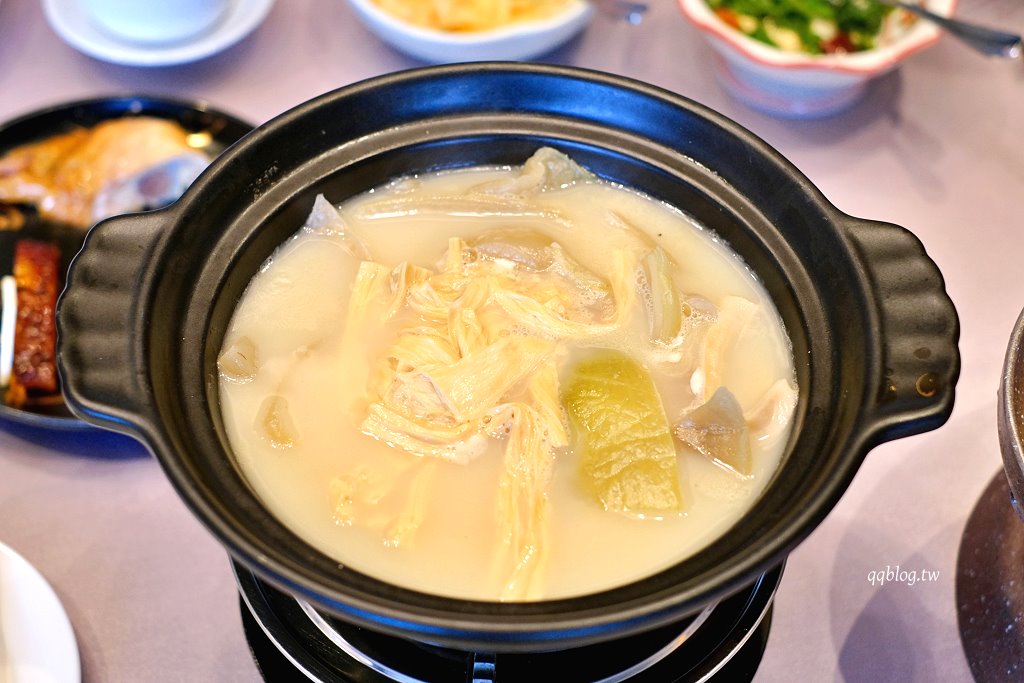 台中西屯︱頂粵吉品．台中頂級粵菜料理，耗資5億打造的婚宴會館，道道精彩 @QQ的懶骨頭