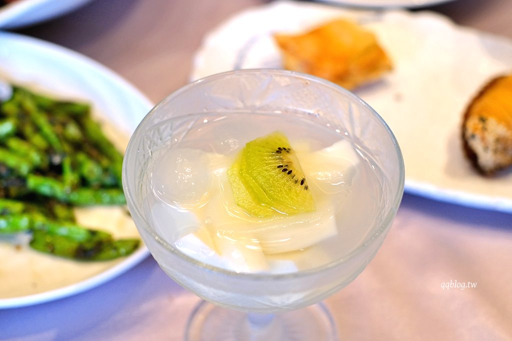 台中西屯︱頂粵吉品．台中頂級粵菜料理，耗資5億打造的婚宴會館，道道精彩 @QQ的懶骨頭