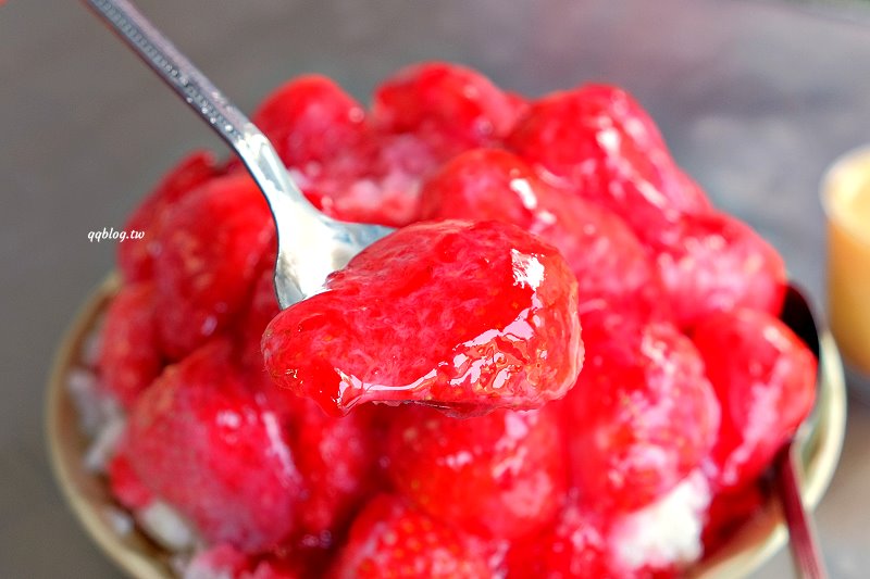 台南中西區︱冰鄉．台南超人氣冰品，季節限定草莓冰大口滿足，晚來只能等明年了 @QQ的懶骨頭