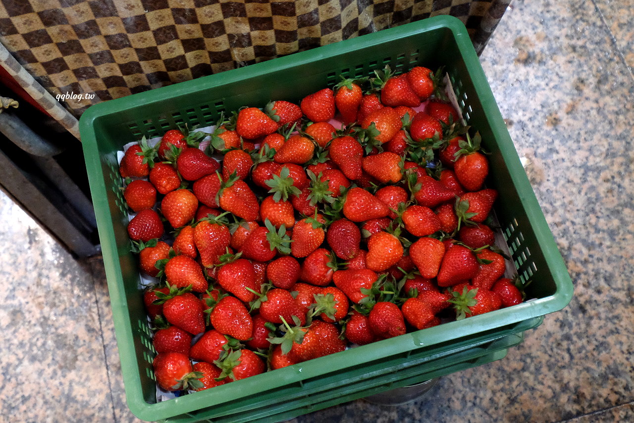 台南中西區︱冰鄉．台南超人氣冰品，季節限定草莓冰大口滿足，晚來只能等明年了 @QQ的懶骨頭