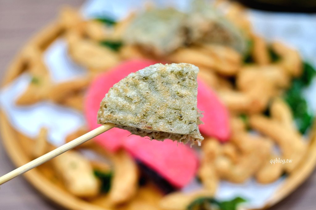 台中北屯︱炸滋滋 ZiZi．巔覆傳統的清新風格鹹酥雞店，食材多達4、50種，近台中洲際棒球場 @QQ的懶骨頭