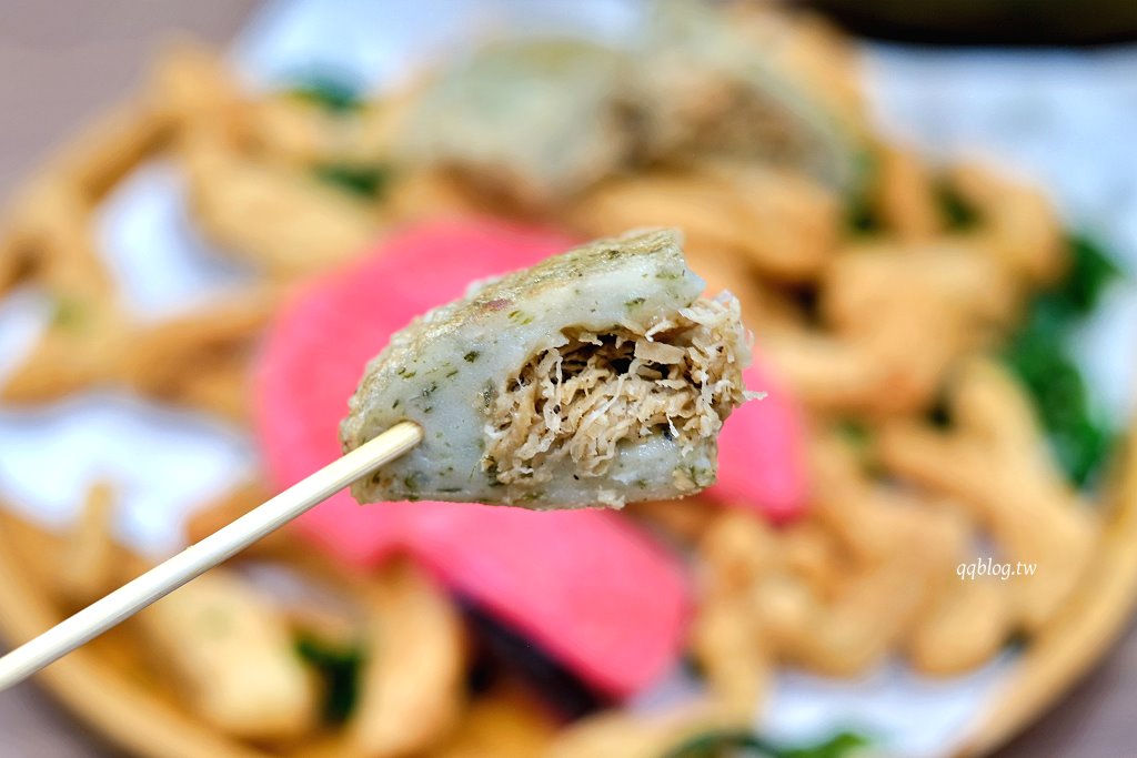 台中北屯︱炸滋滋 ZiZi．巔覆傳統的清新風格鹹酥雞店，食材多達4、50種，近台中洲際棒球場 @QQ的懶骨頭