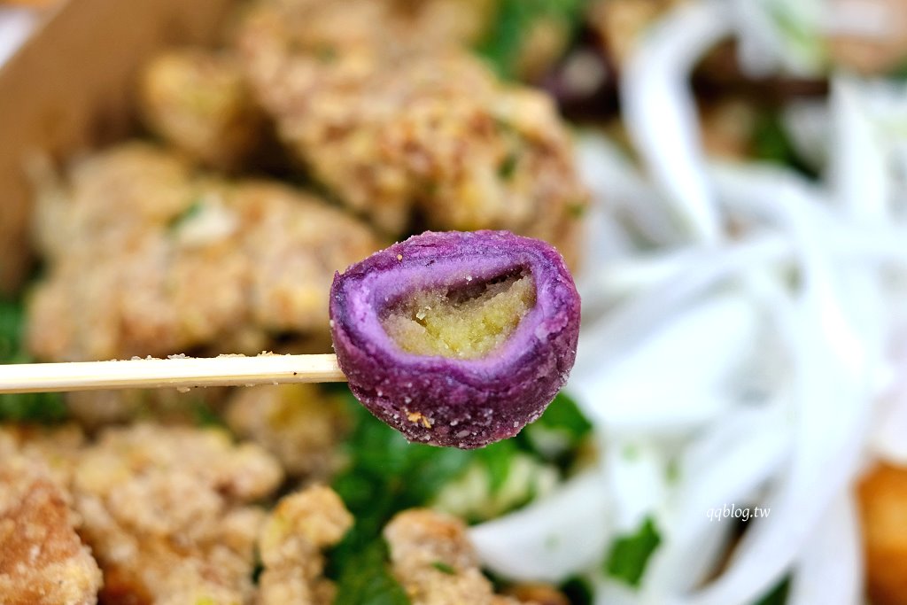 台中北屯︱炸滋滋 ZiZi．巔覆傳統的清新風格鹹酥雞店，食材多達4、50種，近台中洲際棒球場 @QQ的懶骨頭