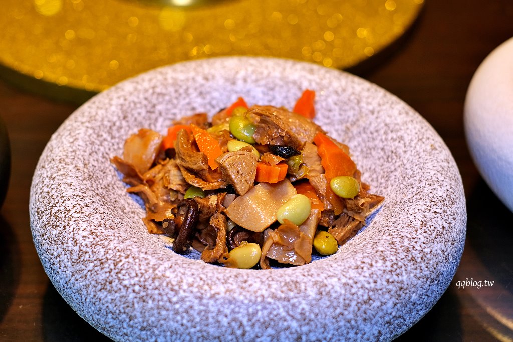 台中南屯︱東方龍古味今品料理．傳統料理融合創新蹦出新滋味，連續多年獲得米其林必比登、指南推薦 @QQ的懶骨頭