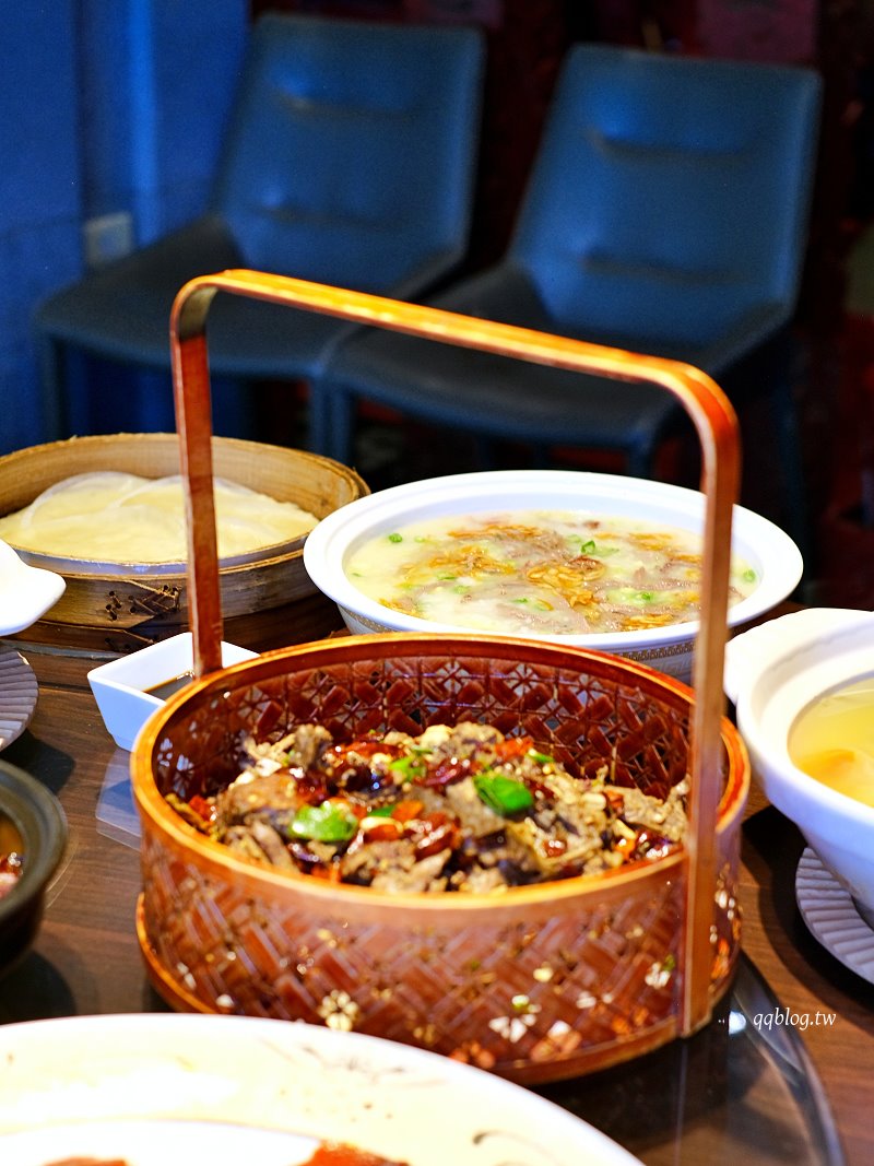 台中南屯︱東方龍古味今品料理．傳統料理融合創新蹦出新滋味，連續多年獲得米其林必比登、指南推薦 @QQ的懶骨頭