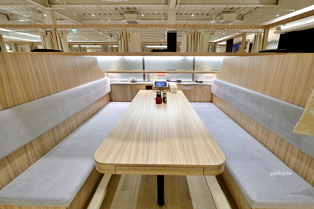 台中南屯︱平祿壽司 台中永順店．迴轉壽司第三家分店，限定口味只有這裡吃得到 @QQ的懶骨頭