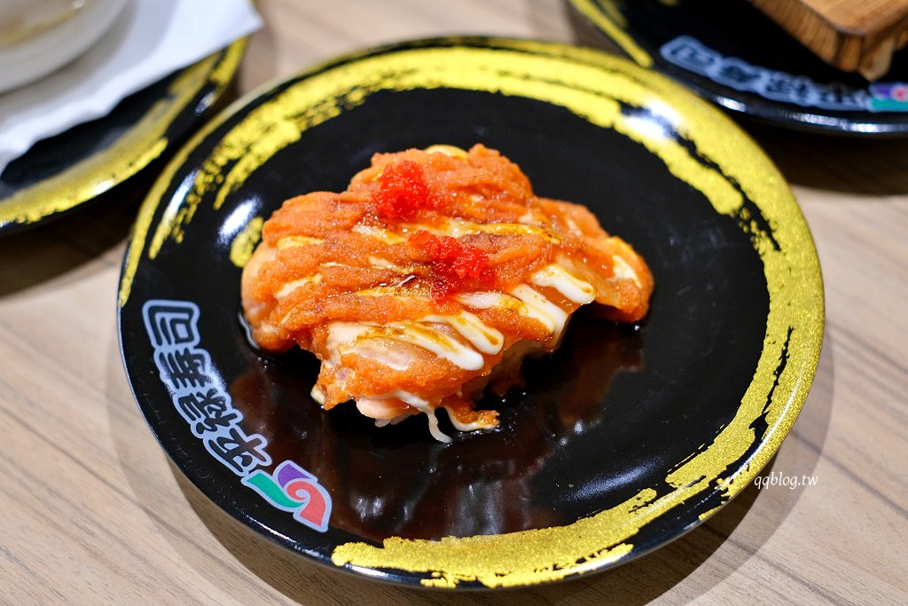 台中南屯︱平祿壽司 台中永順店．迴轉壽司第三家分店，限定口味只有這裡吃得到 @QQ的懶骨頭