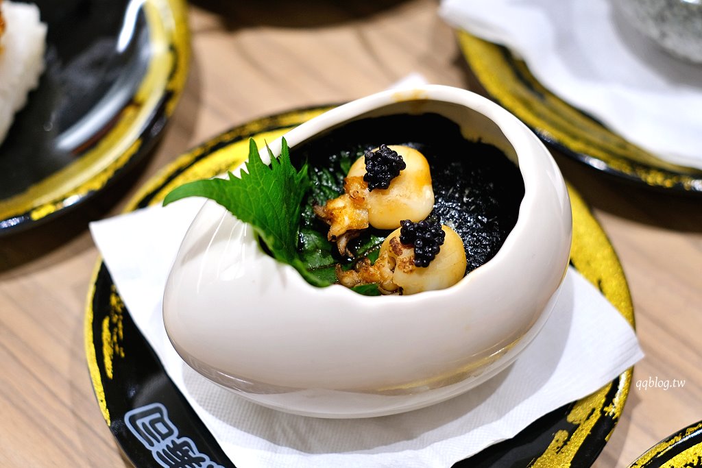 台中南屯︱平祿壽司 台中永順店．迴轉壽司第三家分店，限定口味只有這裡吃得到 @QQ的懶骨頭