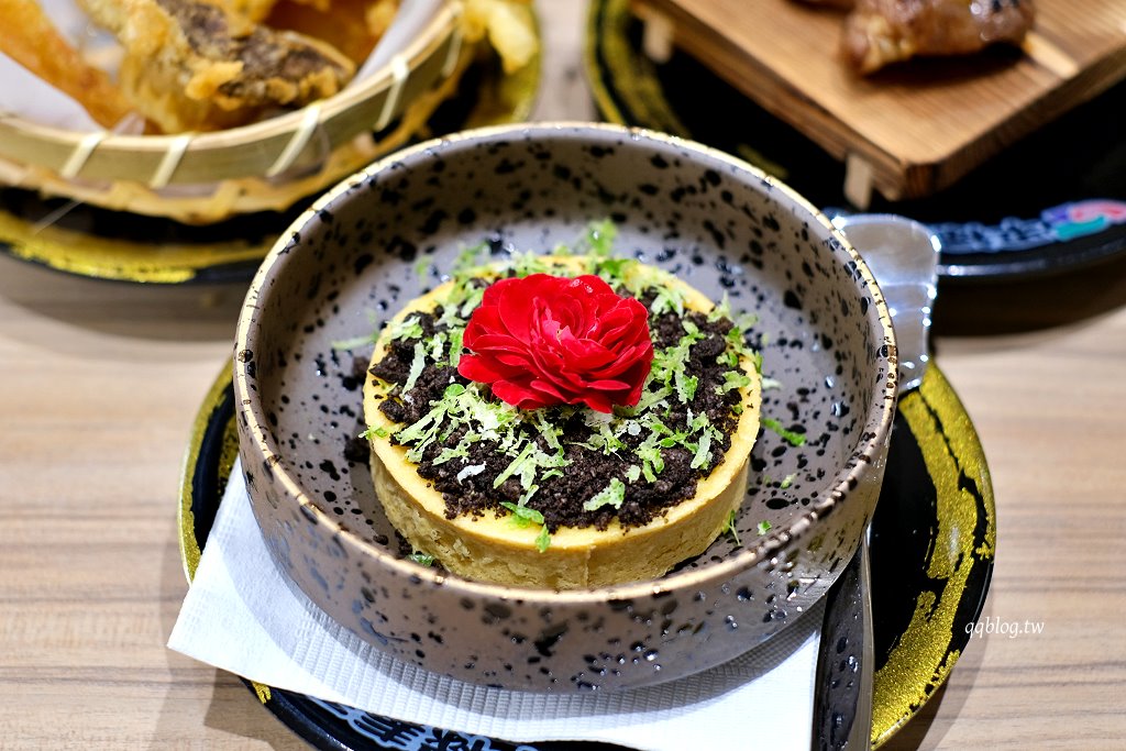 台中南屯︱平祿壽司 台中永順店．迴轉壽司第三家分店，限定口味只有這裡吃得到 @QQ的懶骨頭