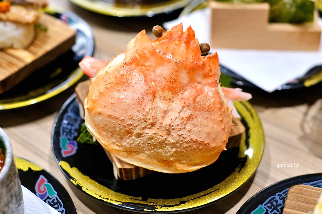 台中南屯︱平祿壽司 台中永順店．迴轉壽司第三家分店，限定口味只有這裡吃得到 @QQ的懶骨頭