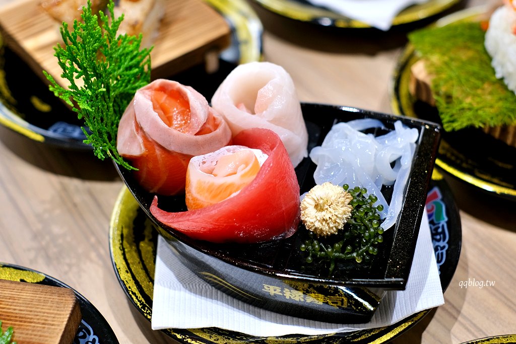 台中南屯︱平祿壽司 台中永順店．迴轉壽司第三家分店，限定口味只有這裡吃得到 @QQ的懶骨頭