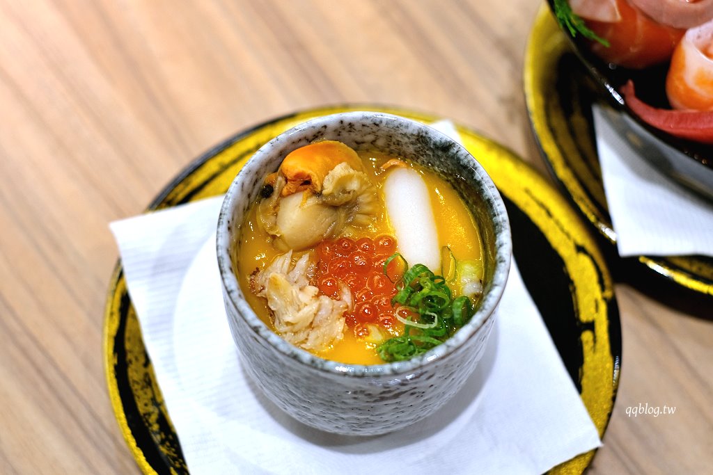 台中南屯︱平祿壽司 台中永順店．迴轉壽司第三家分店，限定口味只有這裡吃得到 @QQ的懶骨頭