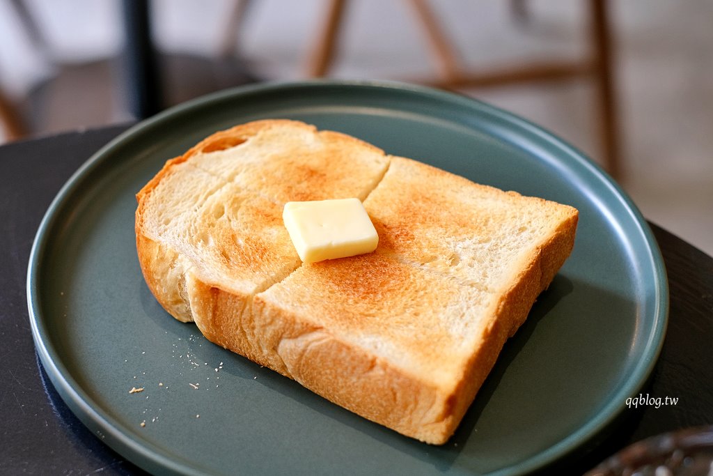 台中烏日︱芃森咖啡 Pansen Coffee．隱身在住宅區裡的咖啡館，近台中高鐵 @QQ的懶骨頭