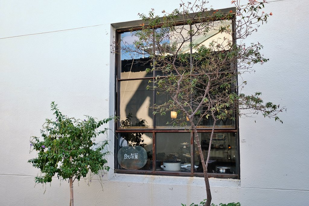 台中西屯︱良心製菓．在塌塌米上享用烤糰子，日式氛圍感十足 @QQ的懶骨頭