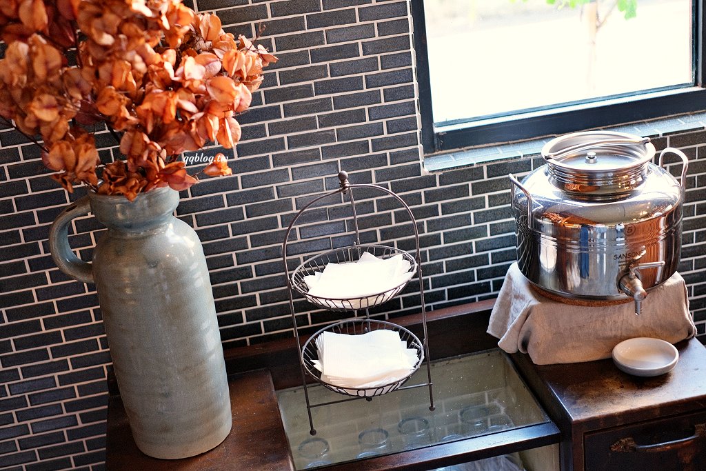 台中西屯︱良心製菓．在塌塌米上享用烤糰子，日式氛圍感十足 @QQ的懶骨頭