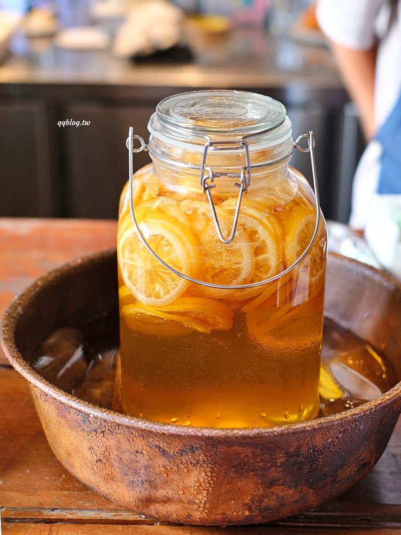 台中西屯︱良心製菓．在塌塌米上享用烤糰子，日式氛圍感十足 @QQ的懶骨頭