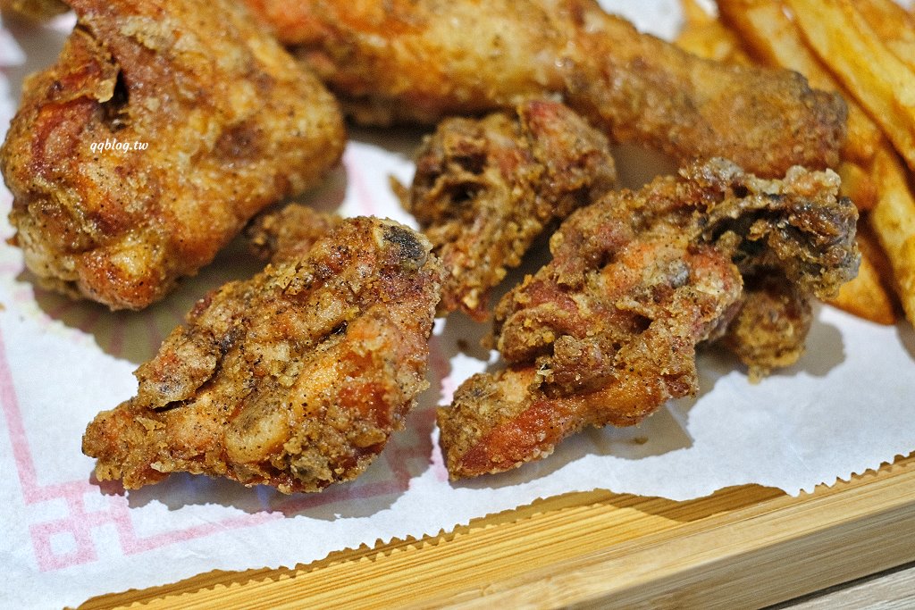 台東︱阿鋐炸雞@正氣店．在地人推薦炸雞專賣店，和藍蜻蜓並列台東必吃炸雞 @QQ的懶骨頭