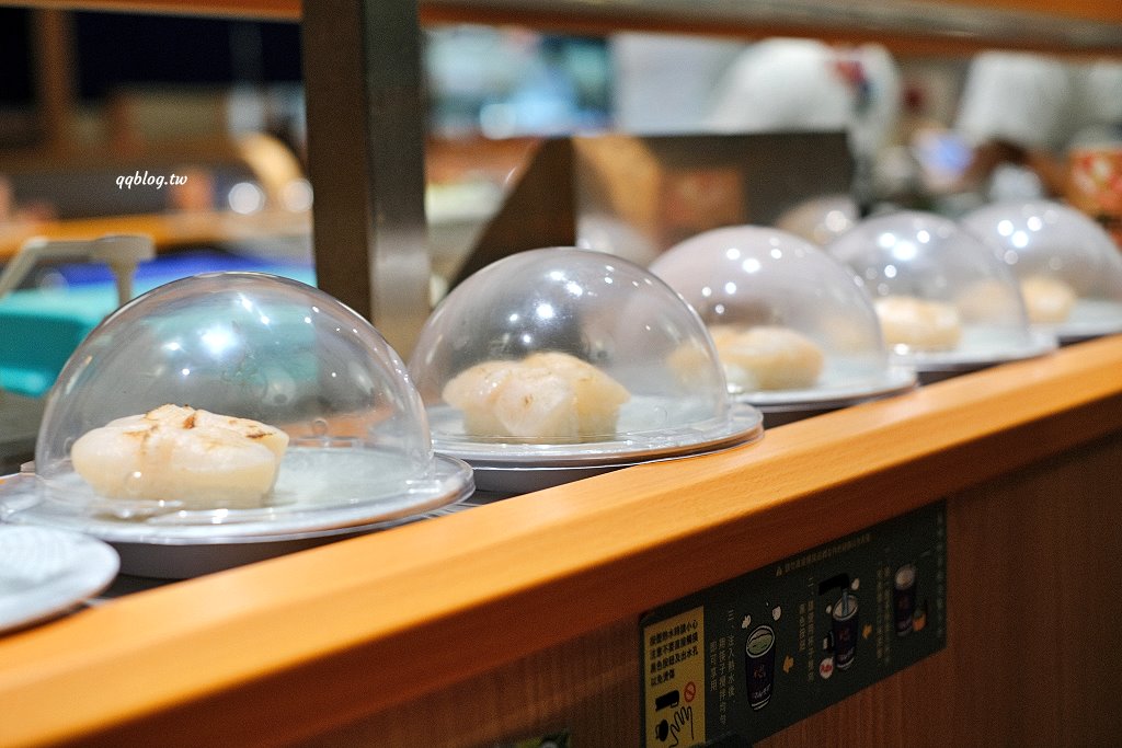 台中西屯︱合點壽司 がってん寿司 台中大遠百店．來自東京崎玉的迴轉壽司，名列日本六大迴轉壽司，新鮮食材口味選擇性多 @QQ的懶骨頭