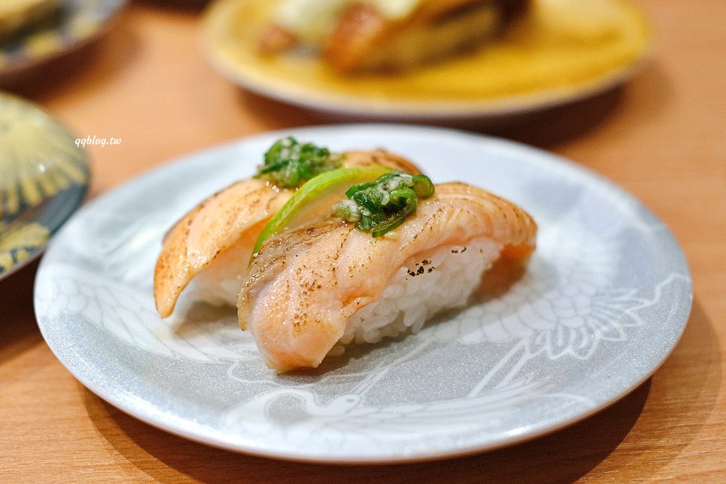 台中西屯︱合點壽司 がってん寿司 台中大遠百店．來自東京崎玉的迴轉壽司，名列日本六大迴轉壽司，新鮮食材口味選擇性多 @QQ的懶骨頭