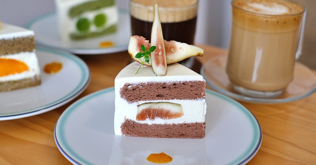 台中西區︱鐵木 Ironwood City．模範街人氣甜點店，選用當季新鮮水果為蛋糕主體 @QQ的懶骨頭