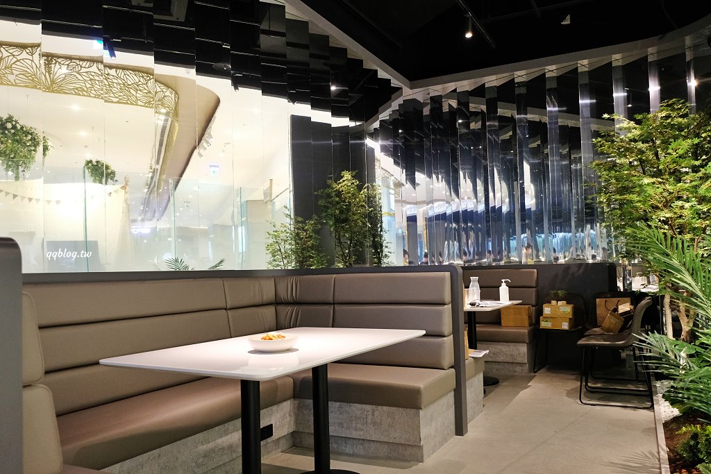 台中南屯︱貳樓@秀泰文心店．充滿未來感的森林系早午餐，好吃又好拍 @QQ的懶骨頭