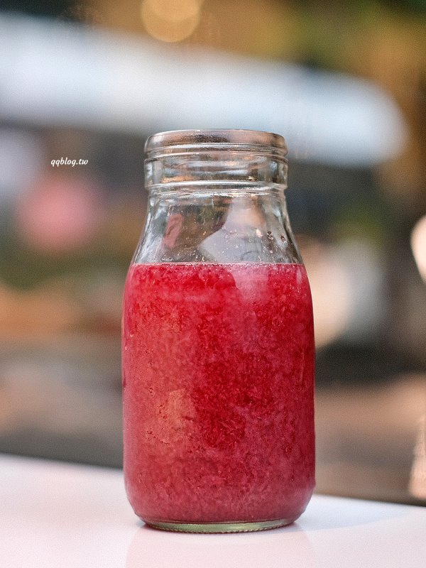 台中南屯︱貳樓@秀泰文心店．充滿未來感的森林系早午餐，好吃又好拍 @QQ的懶骨頭