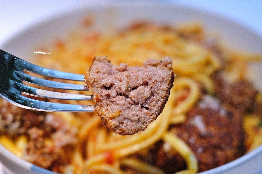 台中南屯︱貳樓@秀泰文心店．充滿未來感的森林系早午餐，好吃又好拍 @QQ的懶骨頭