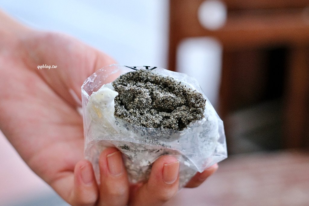 台東︱陳記麻糬．營業將近90年的排隊美食，招牌的旗魚麻糬必買 @QQ的懶骨頭