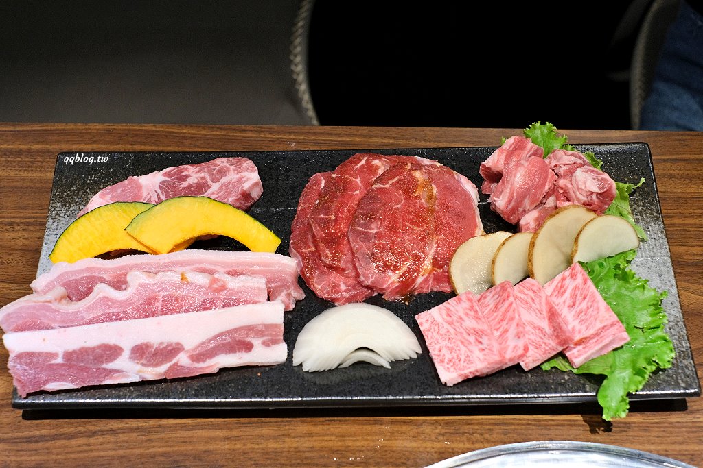 台中東區︱姜滿堂．豆府集團旗下燒肉品牌，標榜正宗韓國直火燒肉，生菜、小菜吃到飽 @QQ的懶骨頭