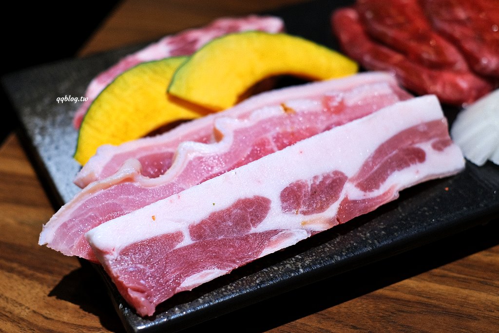 台中東區︱姜滿堂．豆府集團旗下燒肉品牌，標榜正宗韓國直火燒肉，生菜、小菜吃到飽 @QQ的懶骨頭