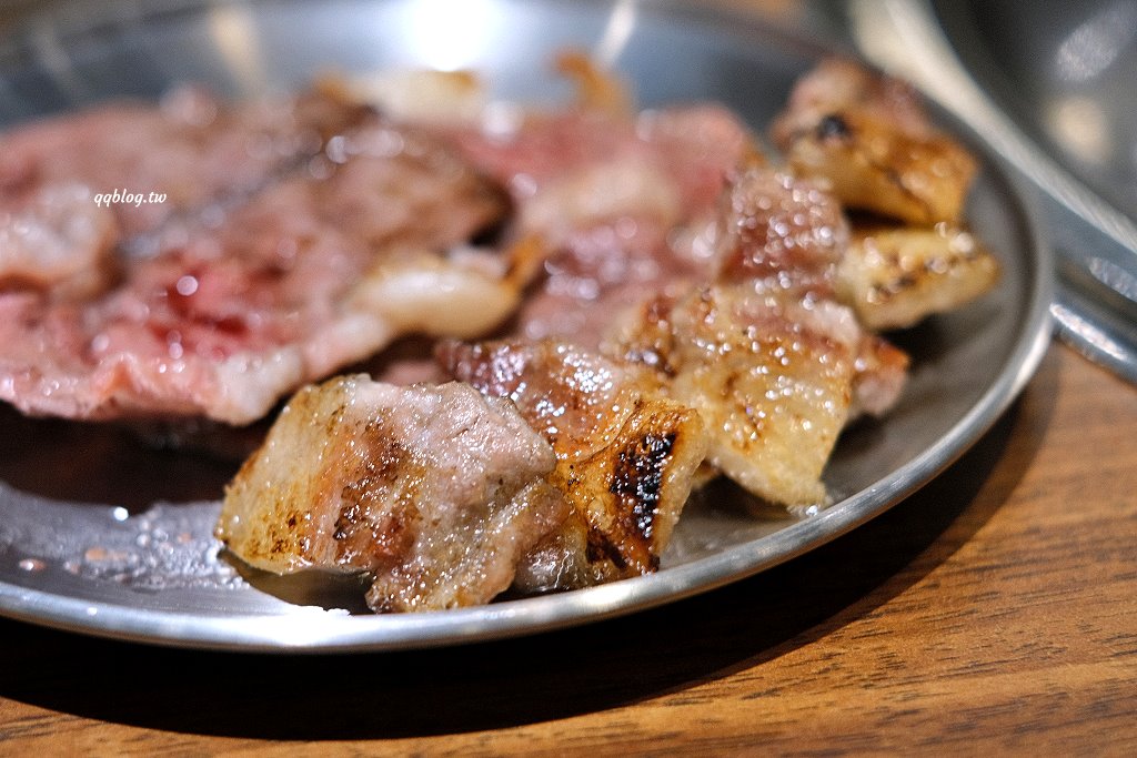台中東區︱姜滿堂．豆府集團旗下燒肉品牌，標榜正宗韓國直火燒肉，生菜、小菜吃到飽 @QQ的懶骨頭