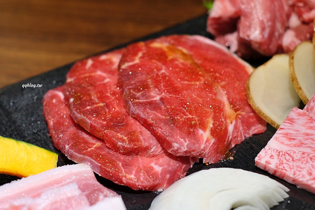 台中東區︱姜滿堂．豆府集團旗下燒肉品牌，標榜正宗韓國直火燒肉，生菜、小菜吃到飽 @QQ的懶骨頭