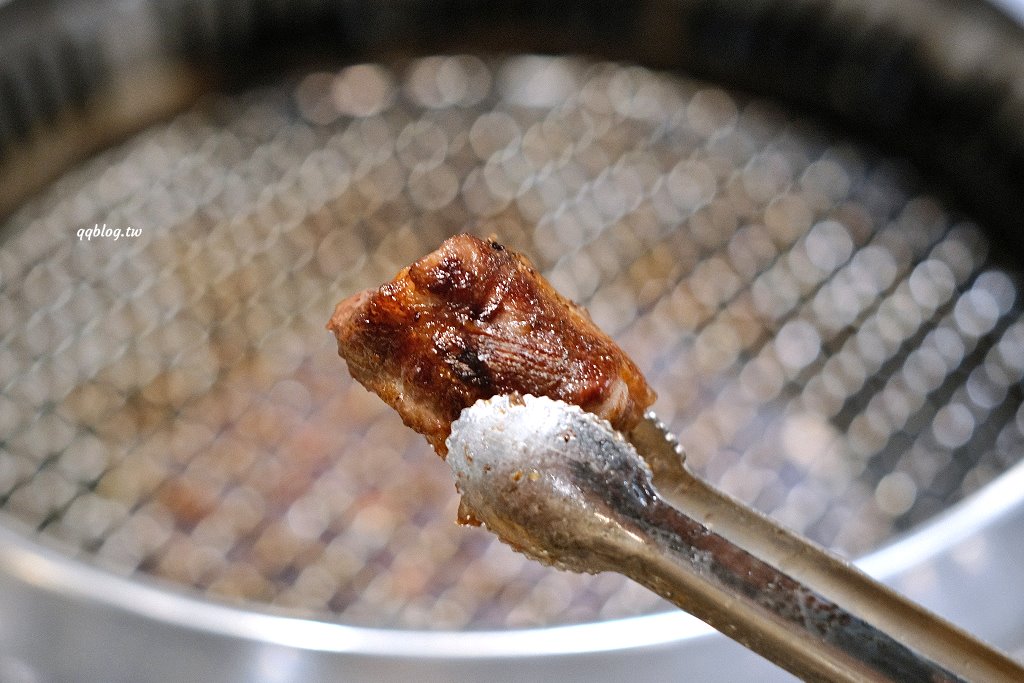 台中東區︱姜滿堂．豆府集團旗下燒肉品牌，標榜正宗韓國直火燒肉，生菜、小菜吃到飽 @QQ的懶骨頭