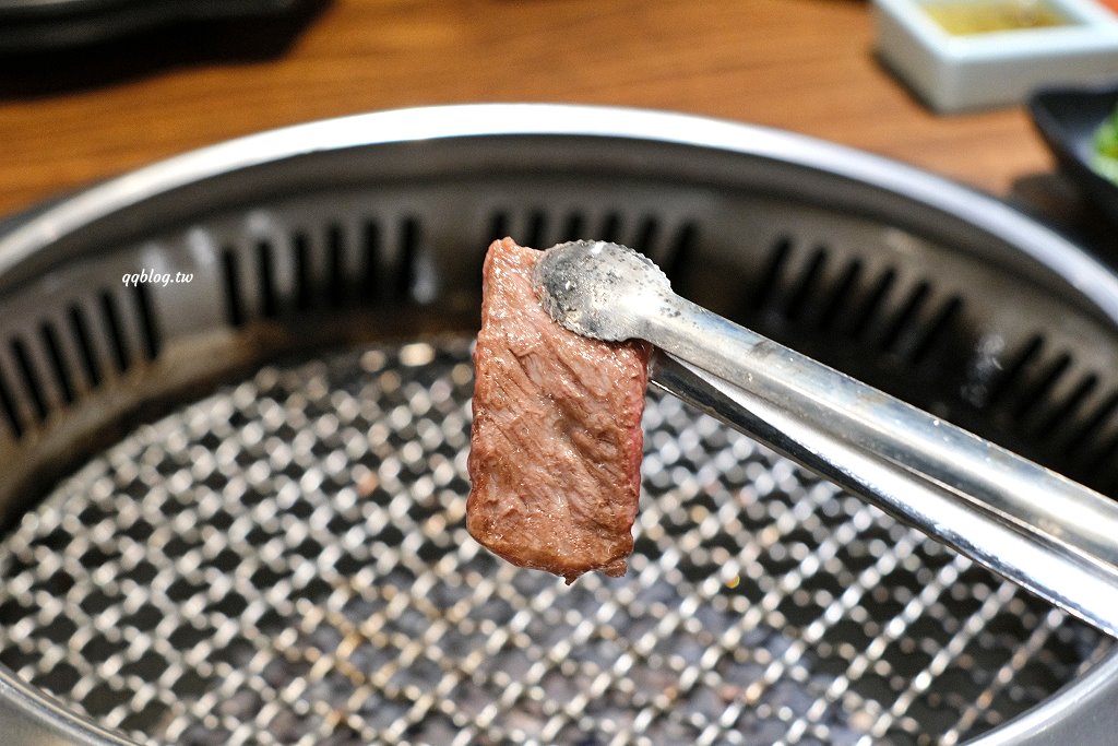 台中東區︱姜滿堂．豆府集團旗下燒肉品牌，標榜正宗韓國直火燒肉，生菜、小菜吃到飽 @QQ的懶骨頭