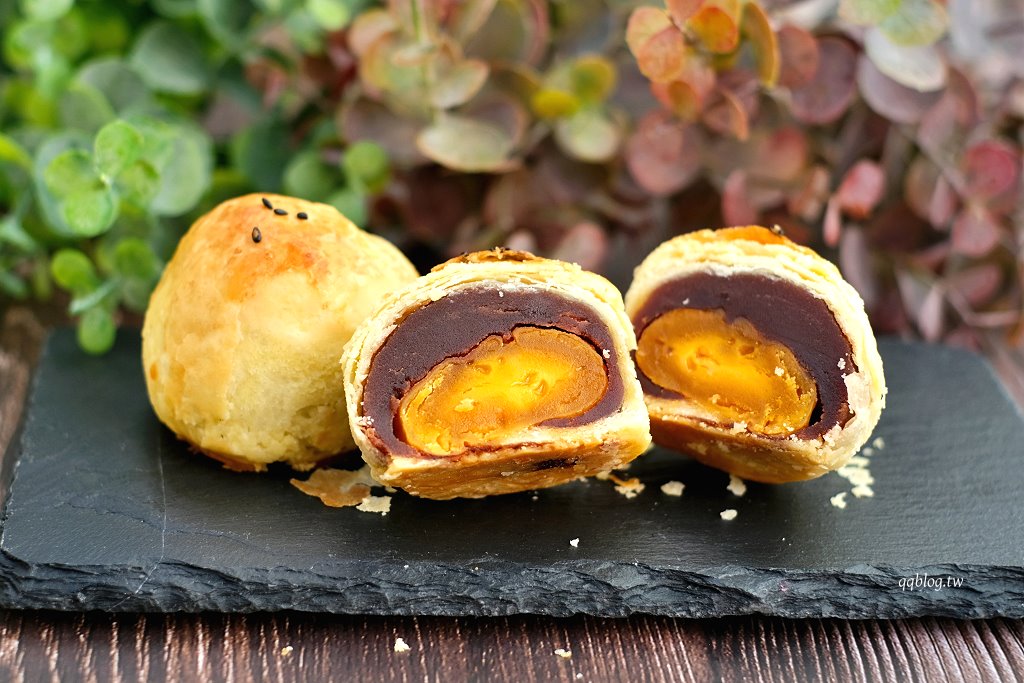 彰化︱不二坊．彰化超人氣排隊美食，皮薄酥香好入口，越到中秋越難買到 @QQ的懶骨頭