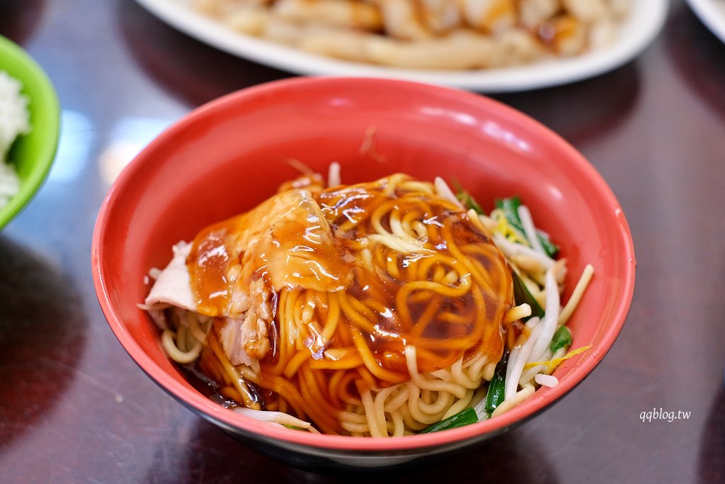 苗栗卓蘭︱阿榮鵝肉店．在地人氣鵝肉店，只營業中午生意就好到爆 @QQ的懶骨頭