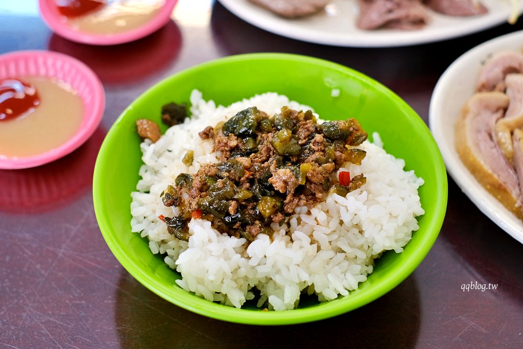 苗栗卓蘭︱阿榮鵝肉店．在地人氣鵝肉店，只營業中午生意就好到爆 @QQ的懶骨頭