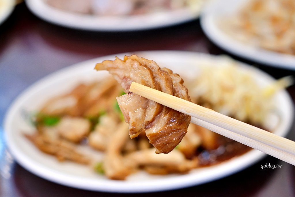 苗栗卓蘭︱阿榮鵝肉店．在地人氣鵝肉店，只營業中午生意就好到爆 @QQ的懶骨頭