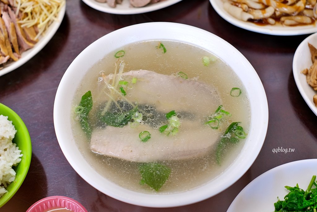 苗栗卓蘭︱阿榮鵝肉店．在地人氣鵝肉店，只營業中午生意就好到爆 @QQ的懶骨頭