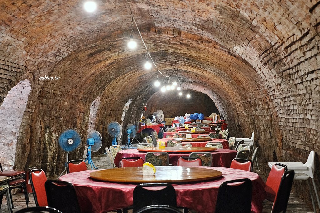 台中南屯︱八卦窯餐廳．在磚窯裡品嚐熱炒料理，招牌菜色金字塔一刀肉、心知肚明需提早二天預訂 @QQ的懶骨頭