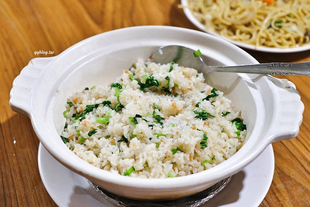 台中南屯︱八卦窯餐廳．在磚窯裡品嚐熱炒料理，招牌菜色金字塔一刀肉、心知肚明需提早二天預訂 @QQ的懶骨頭