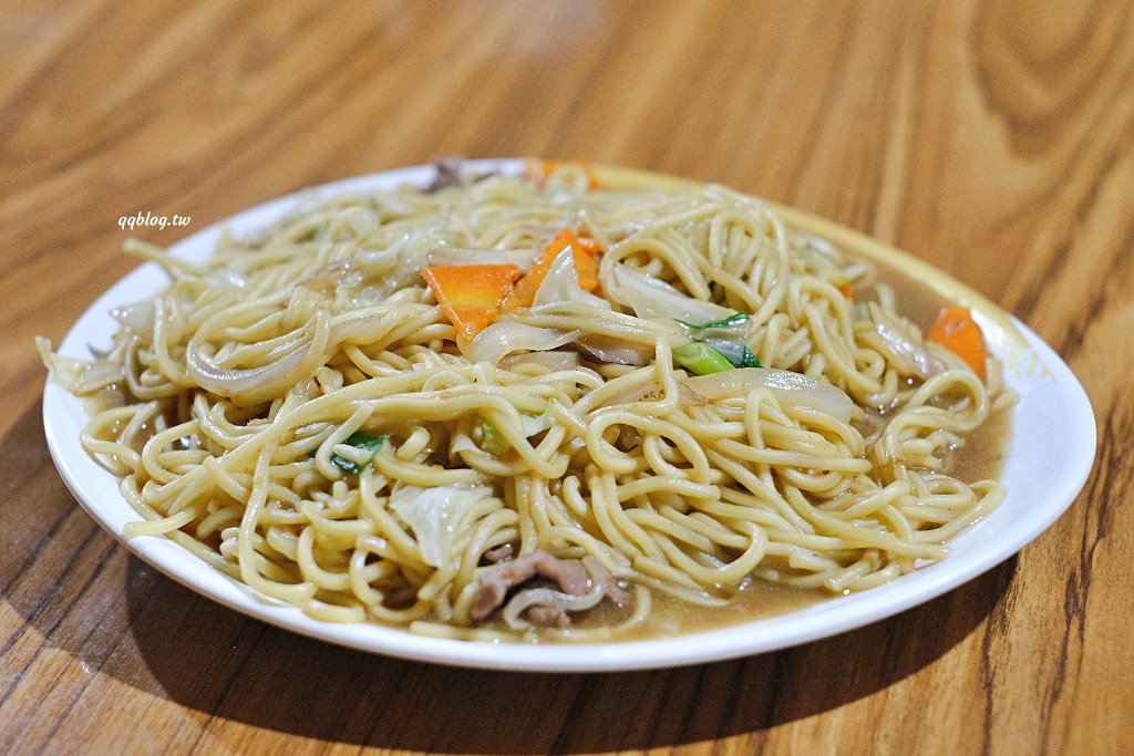 台中南屯︱八卦窯餐廳．在磚窯裡品嚐熱炒料理，招牌菜色金字塔一刀肉、心知肚明需提早二天預訂 @QQ的懶骨頭