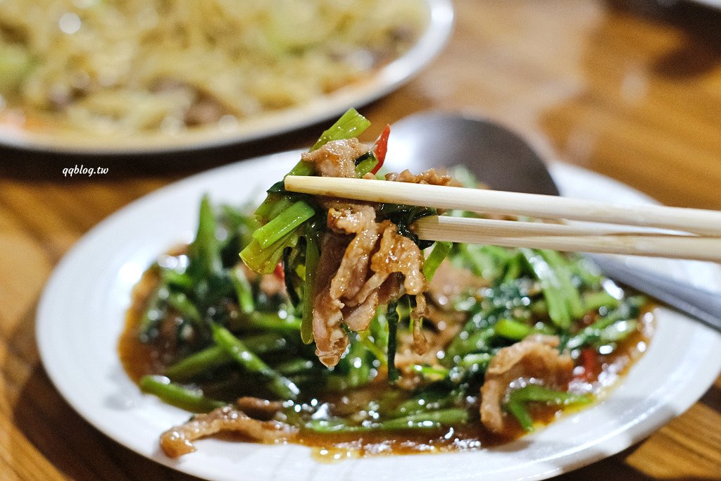 台中南屯︱八卦窯餐廳．在磚窯裡品嚐熱炒料理，招牌菜色金字塔一刀肉、心知肚明需提早二天預訂 @QQ的懶骨頭