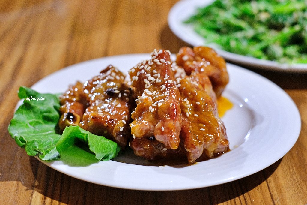 台中南屯︱八卦窯餐廳．在磚窯裡品嚐熱炒料理，招牌菜色金字塔一刀肉、心知肚明需提早二天預訂 @QQ的懶骨頭