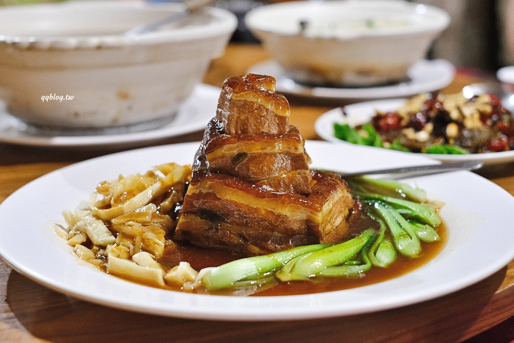 台中南屯︱八卦窯餐廳．在磚窯裡品嚐熱炒料理，招牌菜色金字塔一刀肉、心知肚明需提早二天預訂 @QQ的懶骨頭