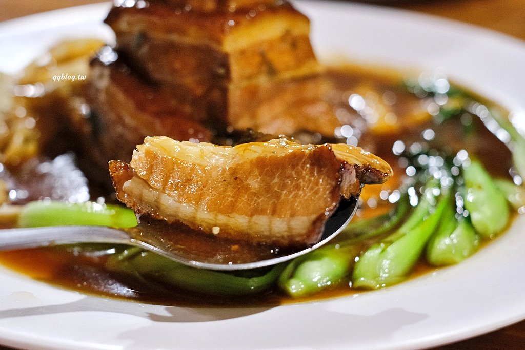 台中南屯︱八卦窯餐廳．在磚窯裡品嚐熱炒料理，招牌菜色金字塔一刀肉、心知肚明需提早二天預訂 @QQ的懶骨頭